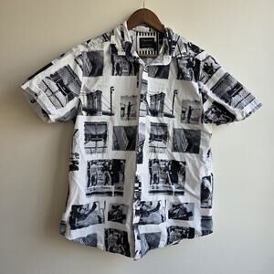 Denim & Flower Ricky Singh Photo Print Short Sleeve Button Up Shirt Large Artsy